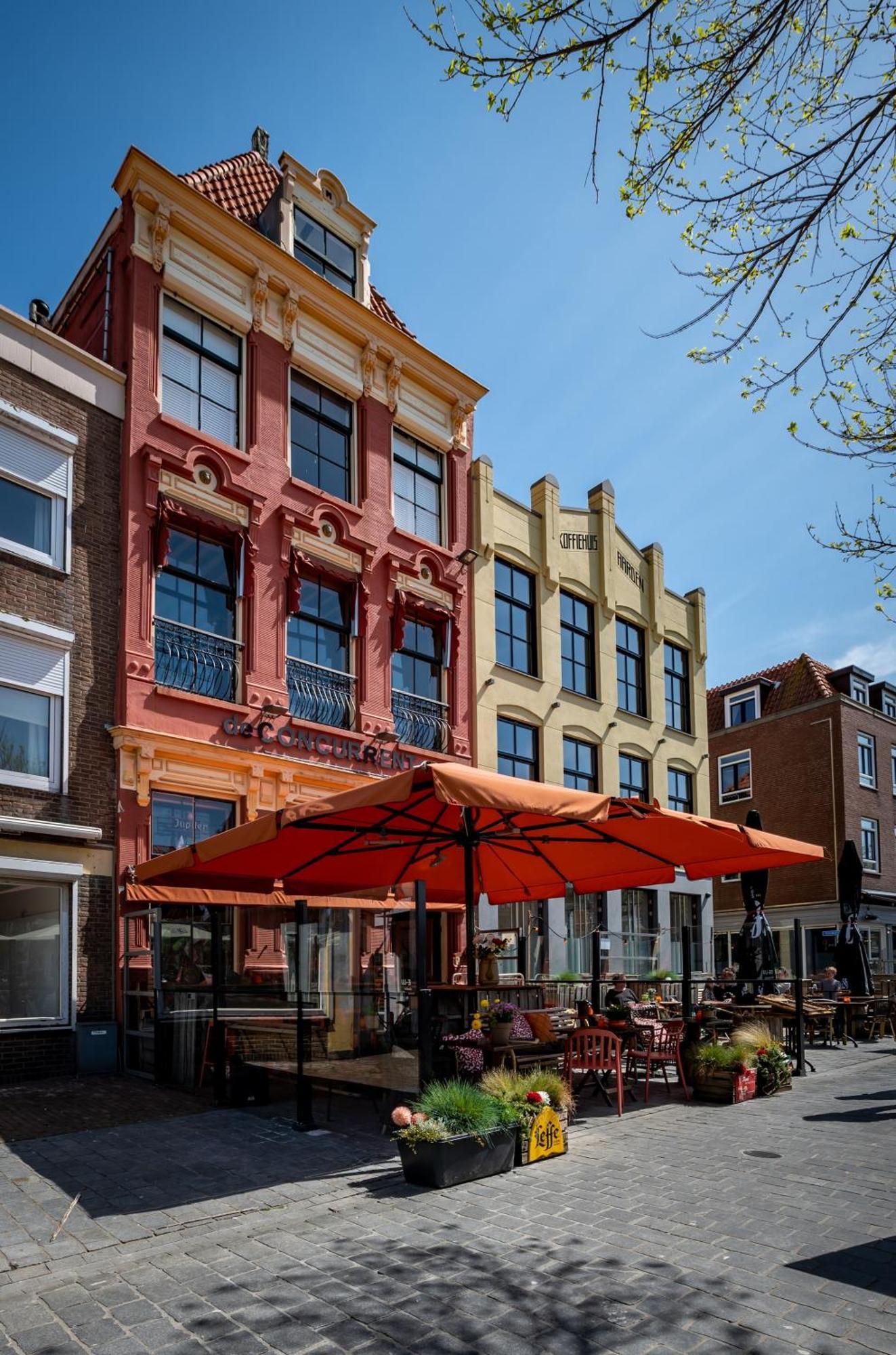 Slapen Bij Cafe De Concurrent *