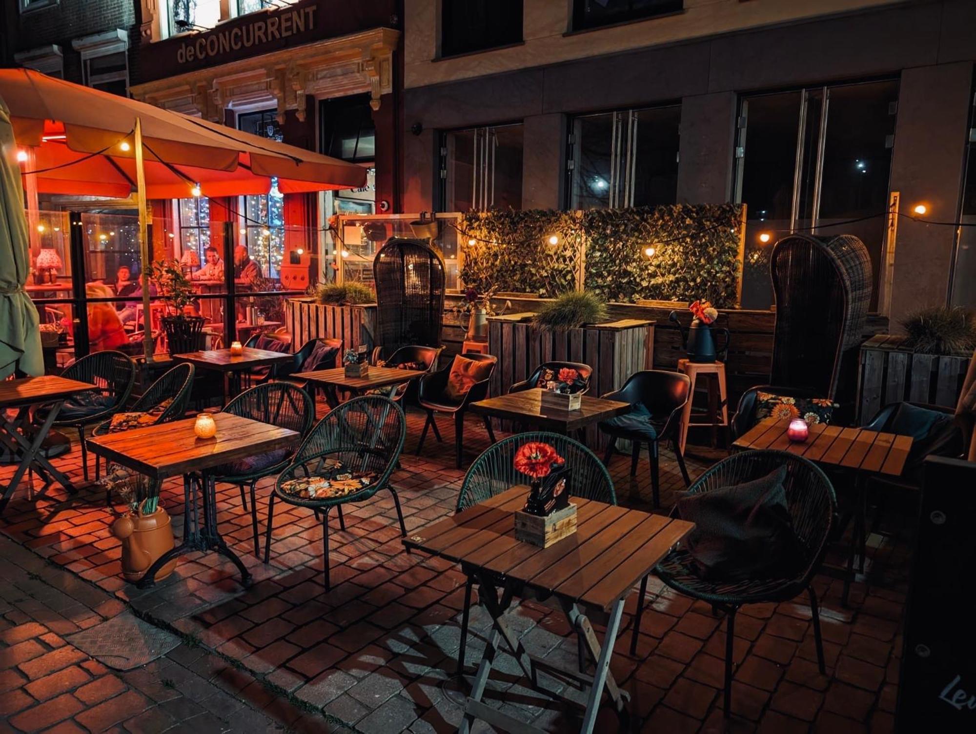 Slapen Bij Cafe De Concurrent *